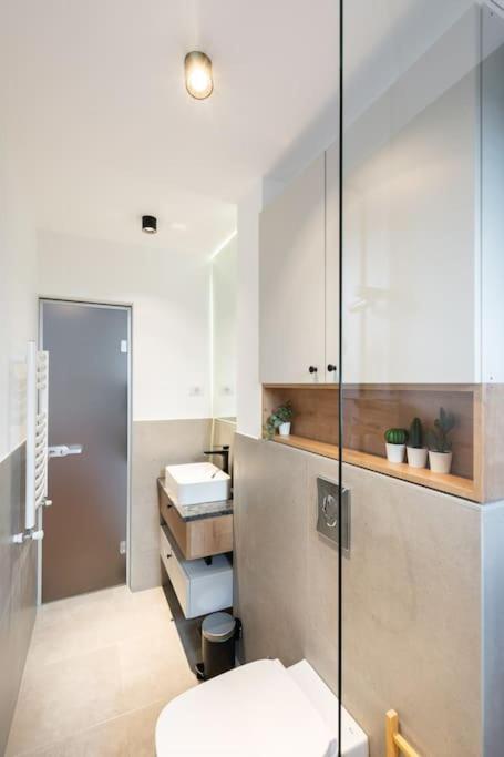 Stunning Views 2Br Midtown Flat - Charming Balcony Daire Bükreş Dış mekan fotoğraf